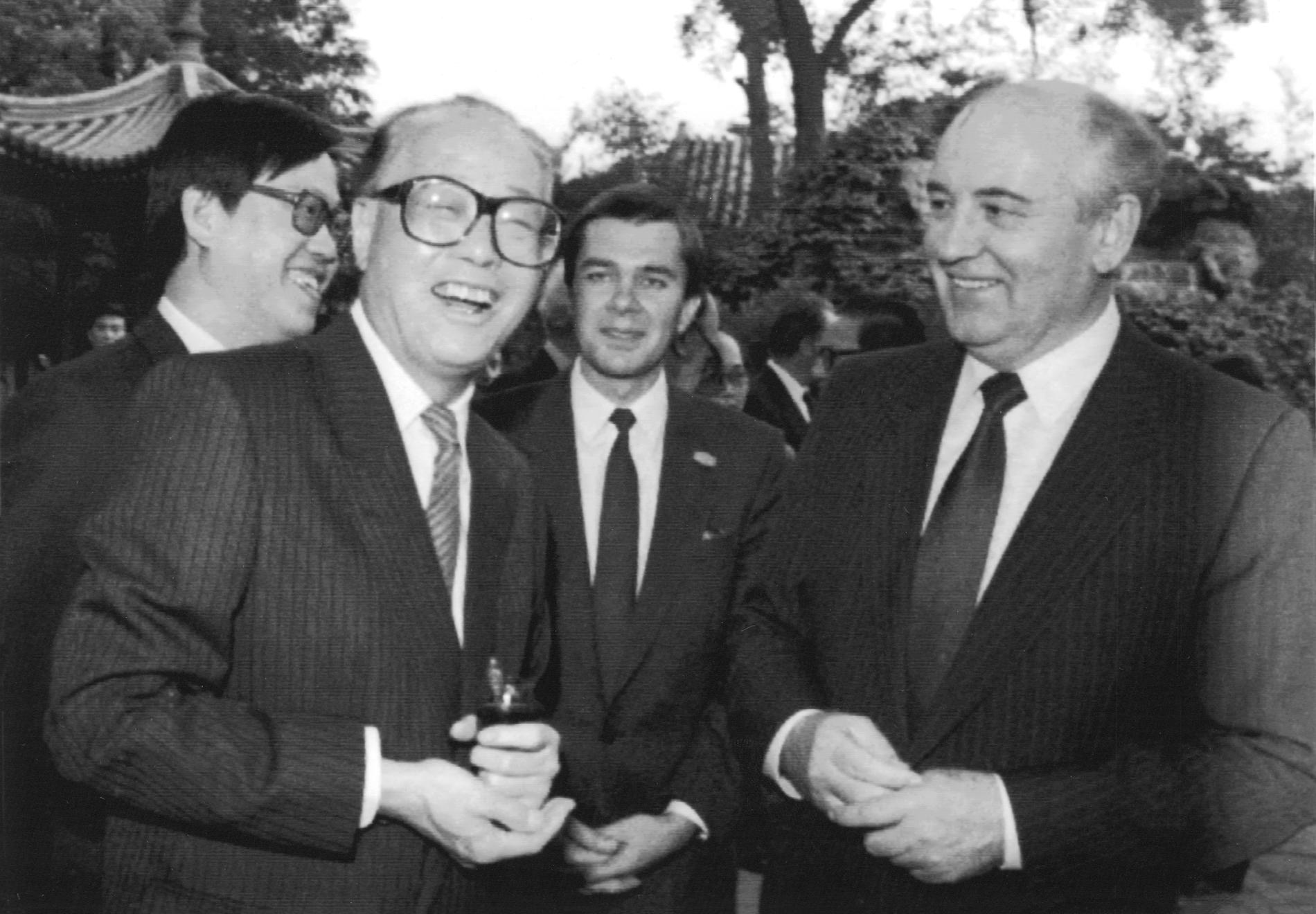 Kinas tidigare premiärminister Zhao Ziyang och Gorbatjov. 