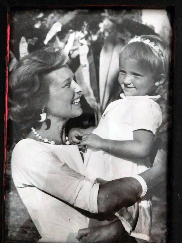 Carmen med dottern Charlotte 1959.