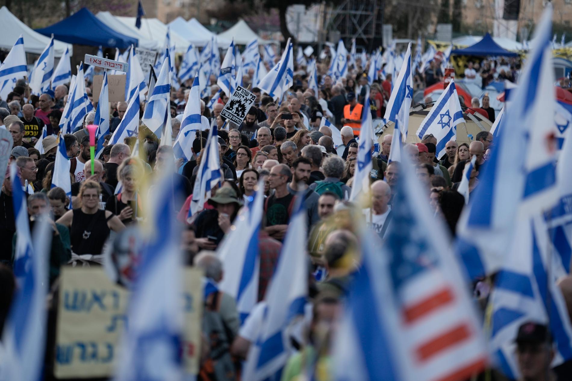 I helgen protesterade stora mängder människor mot Benjamin Netanyahus regering.