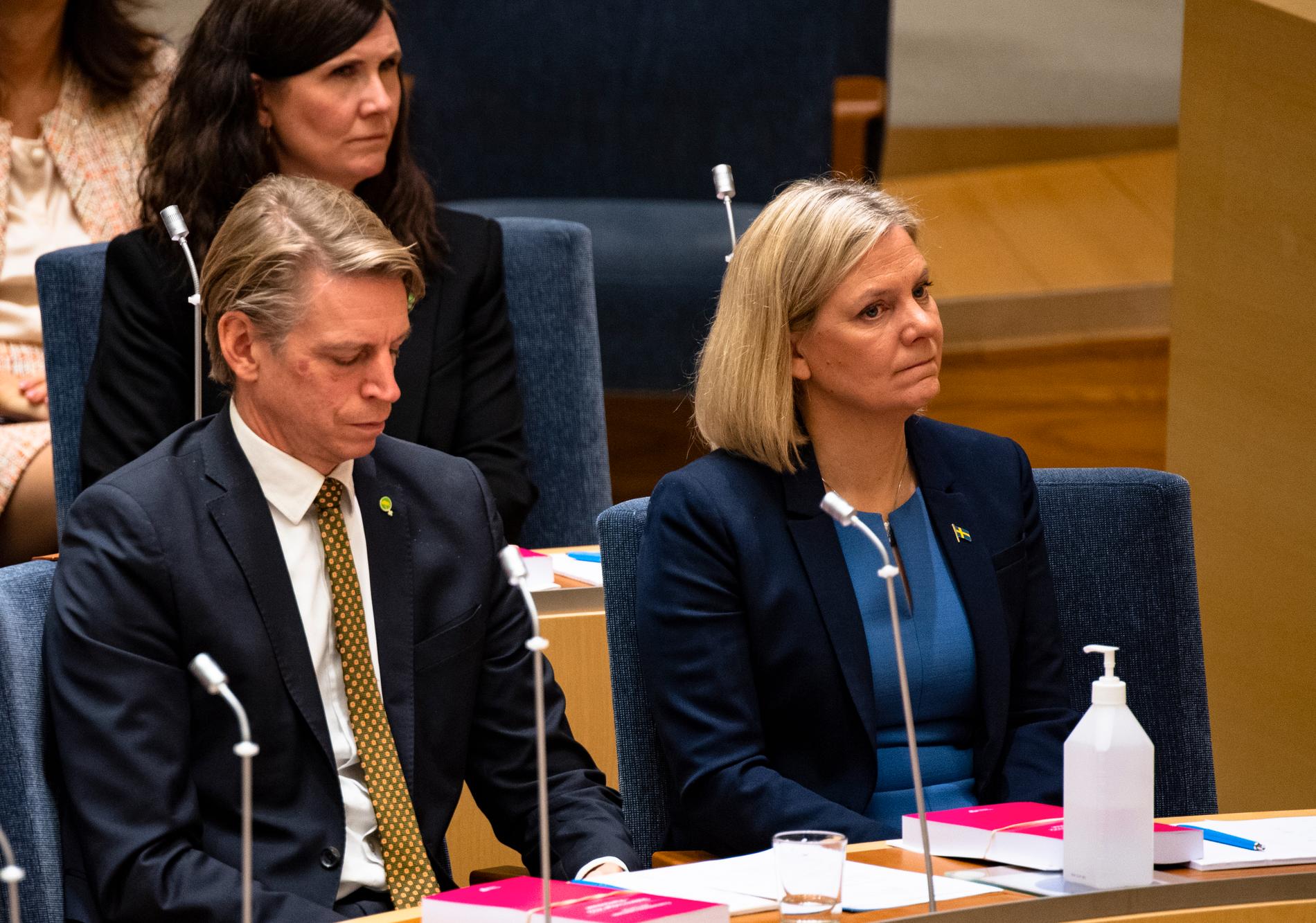 Per Bolund (MP) och statsminister Magdalena Andersson (S). 