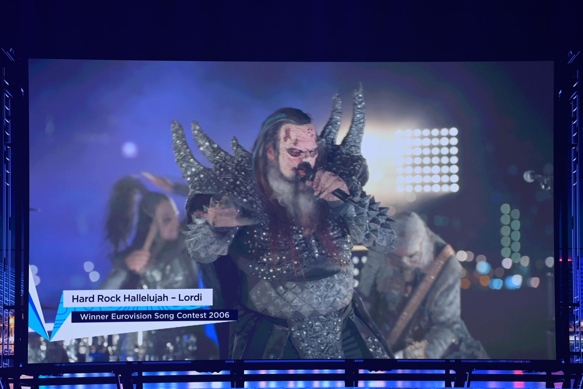 Lordi gjorde sin ”Hard rock hallelujah” på ett tak i Rotterdam i Eurovision-mellanakten 2021