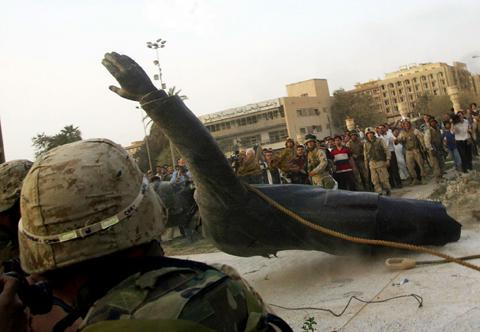 5. Irakkriget inleds 2003.