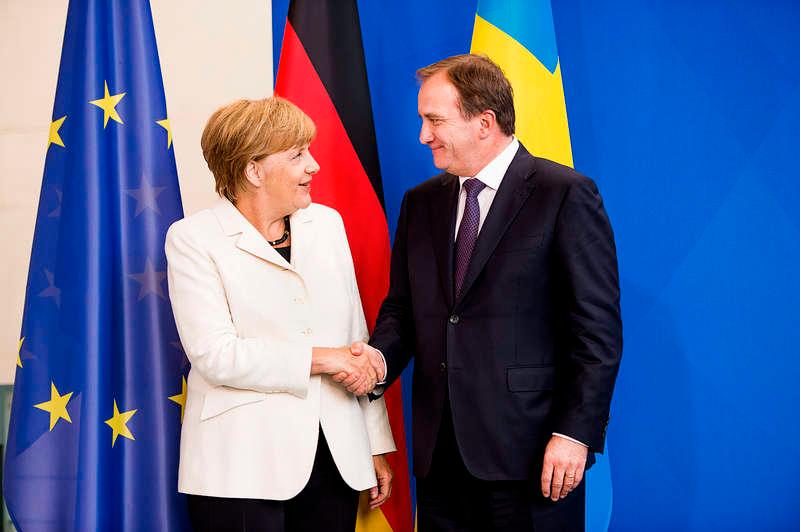 Stefan Löfven när han mötte Tysklands förbundskansler Angela Merkel för att diskutera flyktingkrisen för några veckor sedan.