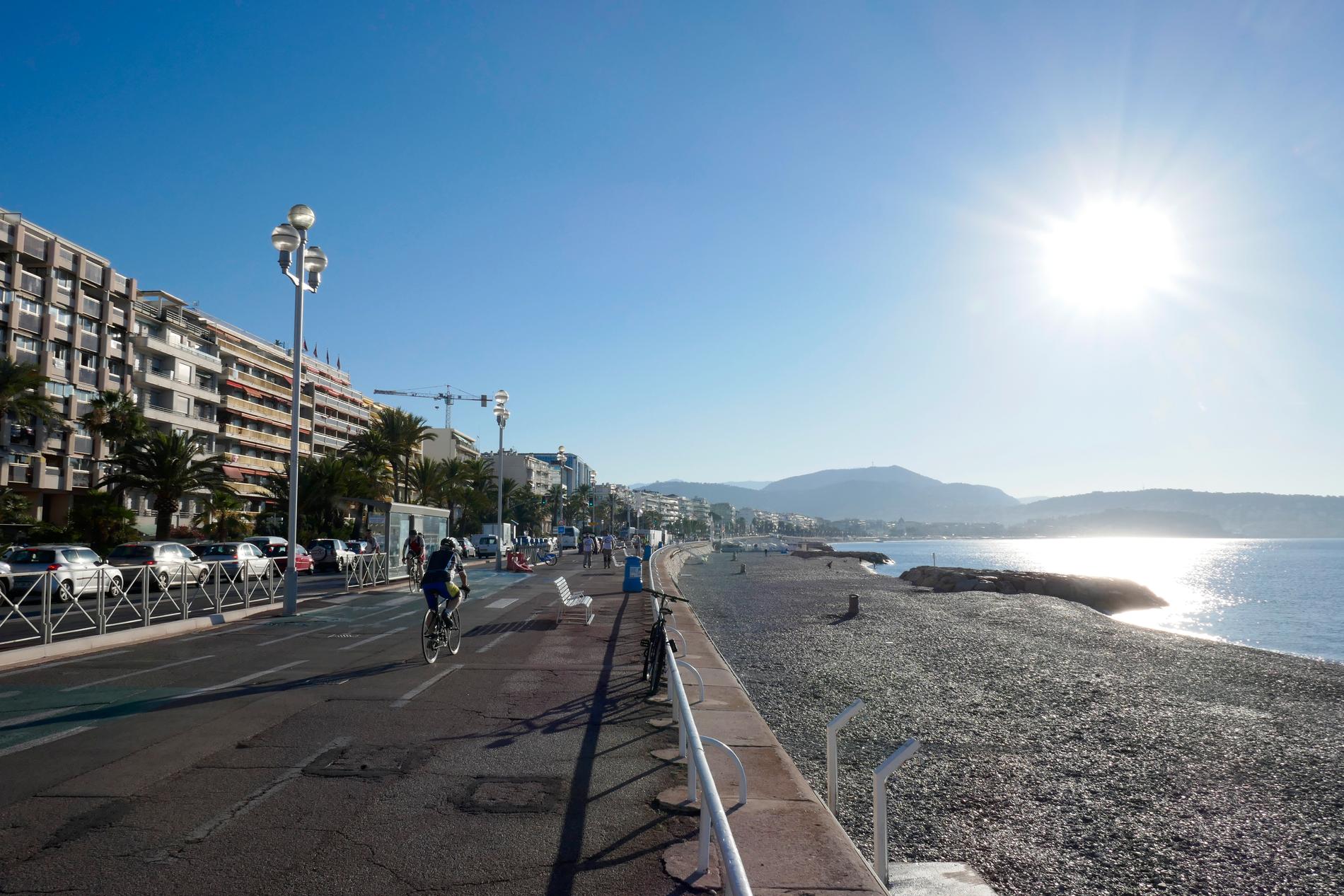 Strandpromenaden Promenade des Anglais i Nice. Arkivbild.