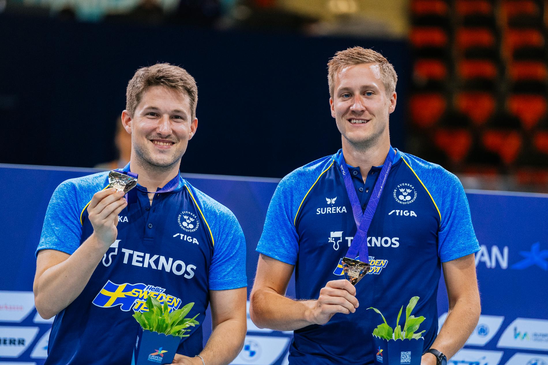 Kristian Karlsson och Mattias Falck från EM-guldet i dubbel i går.