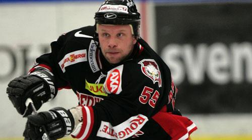 Peter Andersson – egentligen andretränare i Malmö. Men nu han kan ha få snöra på sig skridskorna igen.
