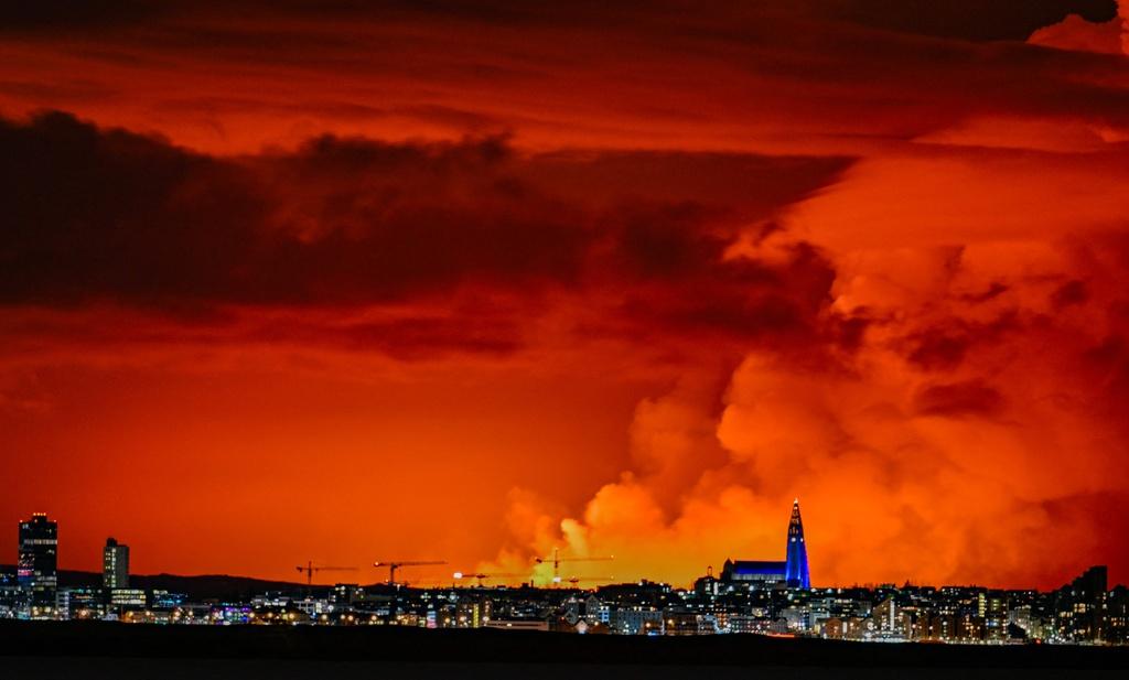 Himlen över Reykjavík i natt. 
