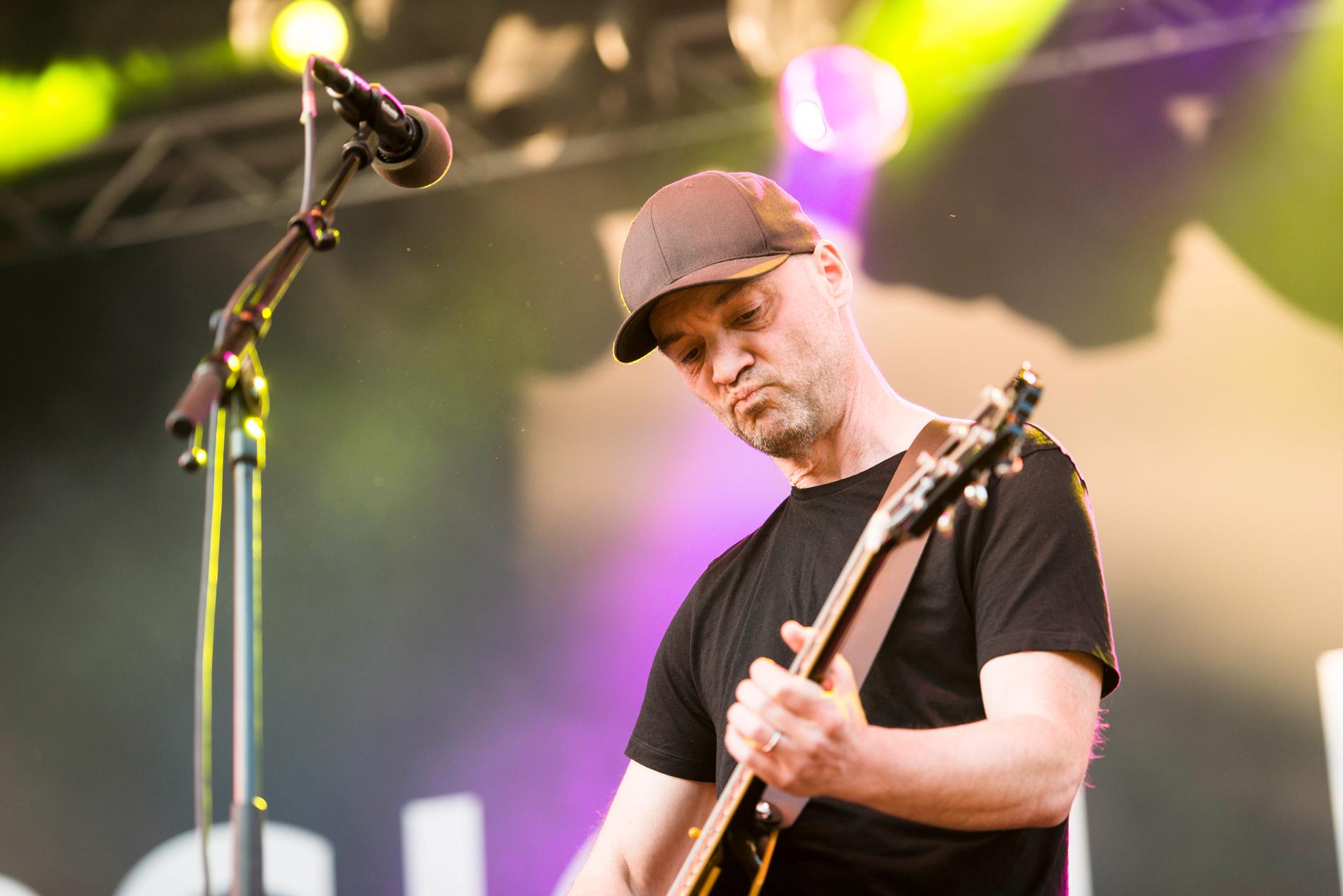 Fredrik Norberg, sångare och gitarrist i Popsicle.