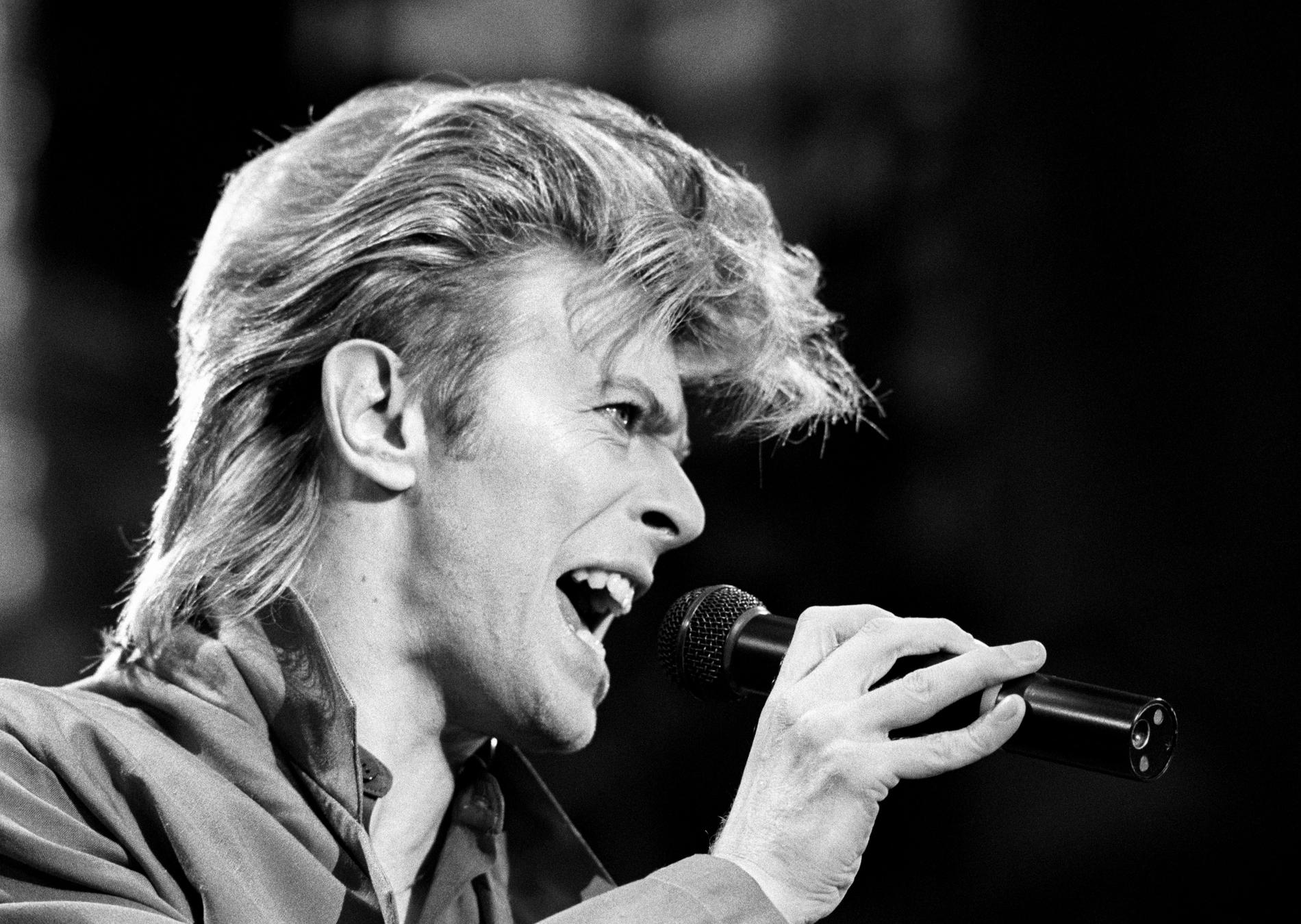David Bowie tajmade releasen av Space oddity till månlandningen, men framgången för låten sköts upp. 