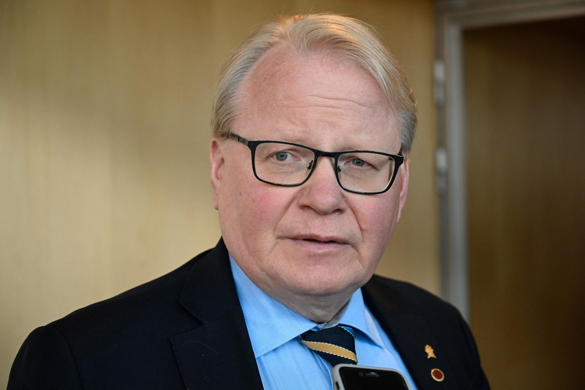 Försvarsminister Peter Hultqvist (S) ser en ny järnridå framför sig. Arkivbild.