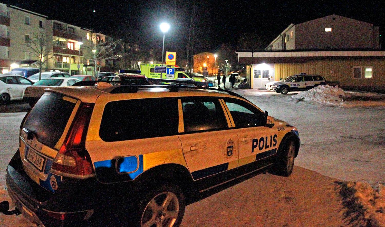 En kvinna har skadats i en misstänkt skottlossning i Säter, Dalarna.
