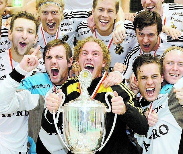 AIK vann europacupfinalen med 5–2 men segern kostar mer än den smakar och nästa år hotar laget bojkotta turneringen.