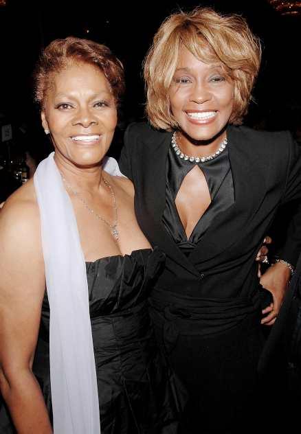 Sångerskan Dionne Warwick med sin kusin Whitney Houston.