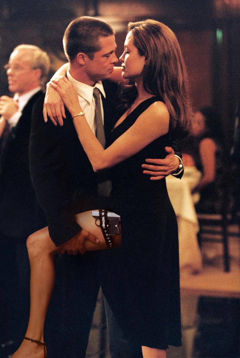 Det var under inspelningen av ”Mr and Mrs Smith” som det hettade till mellan Pitt och Jolie. Brad Pitt var då gift med Jennifer Aniston.