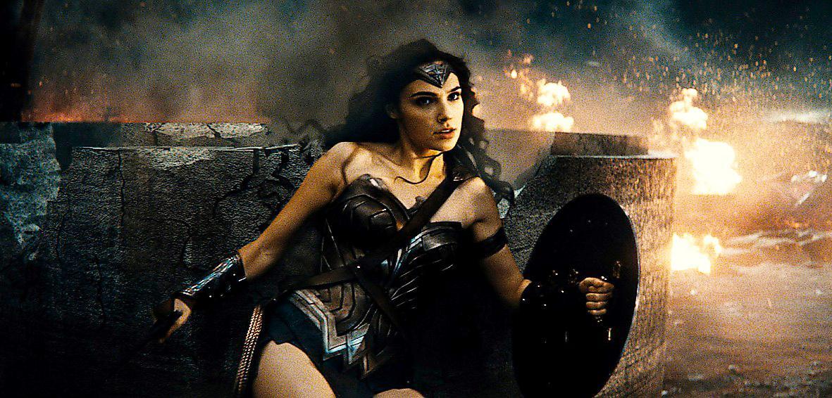 Gal Gadot som Wonder woman i ”Batman v Superman”.