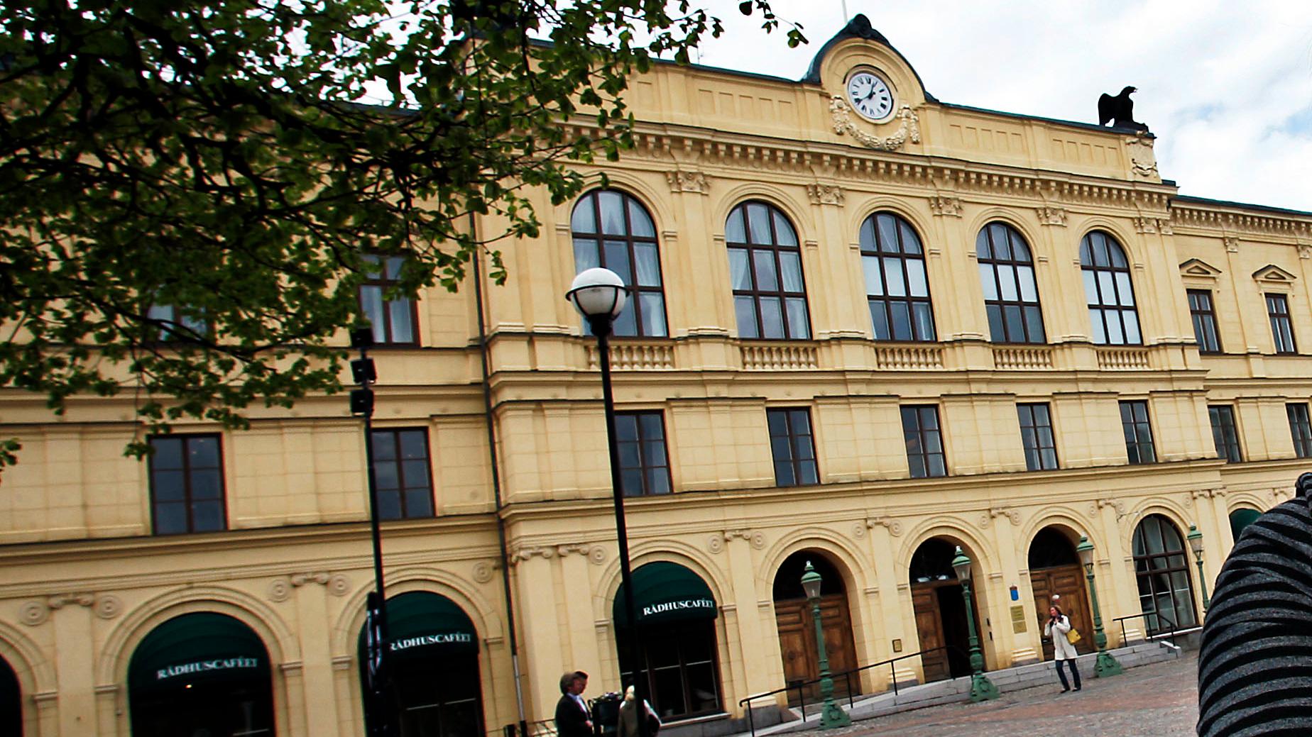 Värmlands tingsrätt dömer en man till sju års fängelse för att han försökt mörda en kvinna på ett hotellrum. Arkivbild.