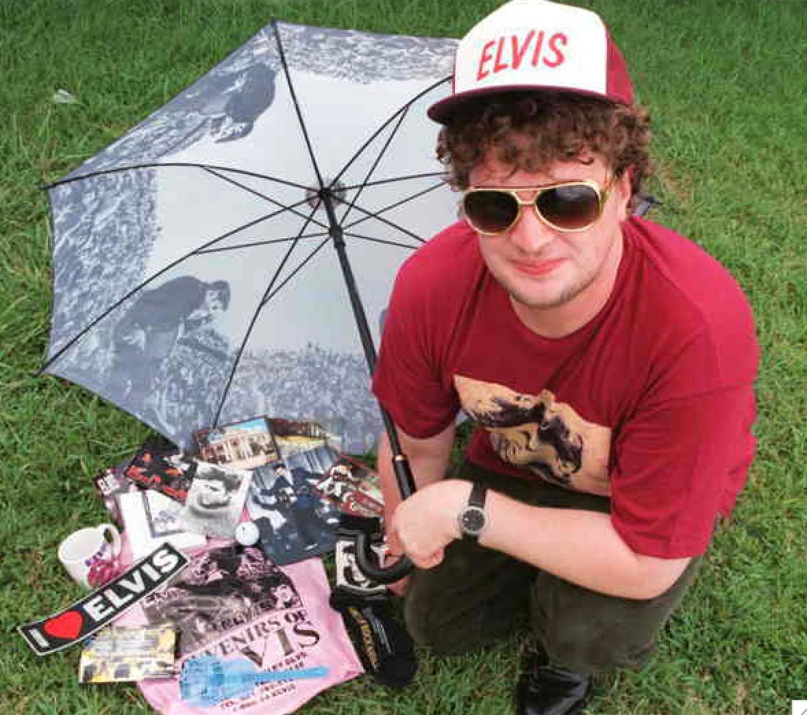 Bjurman köpte Elvis-skröfs på Graceland, huset där Elvis Presley bodde i Memphis.
