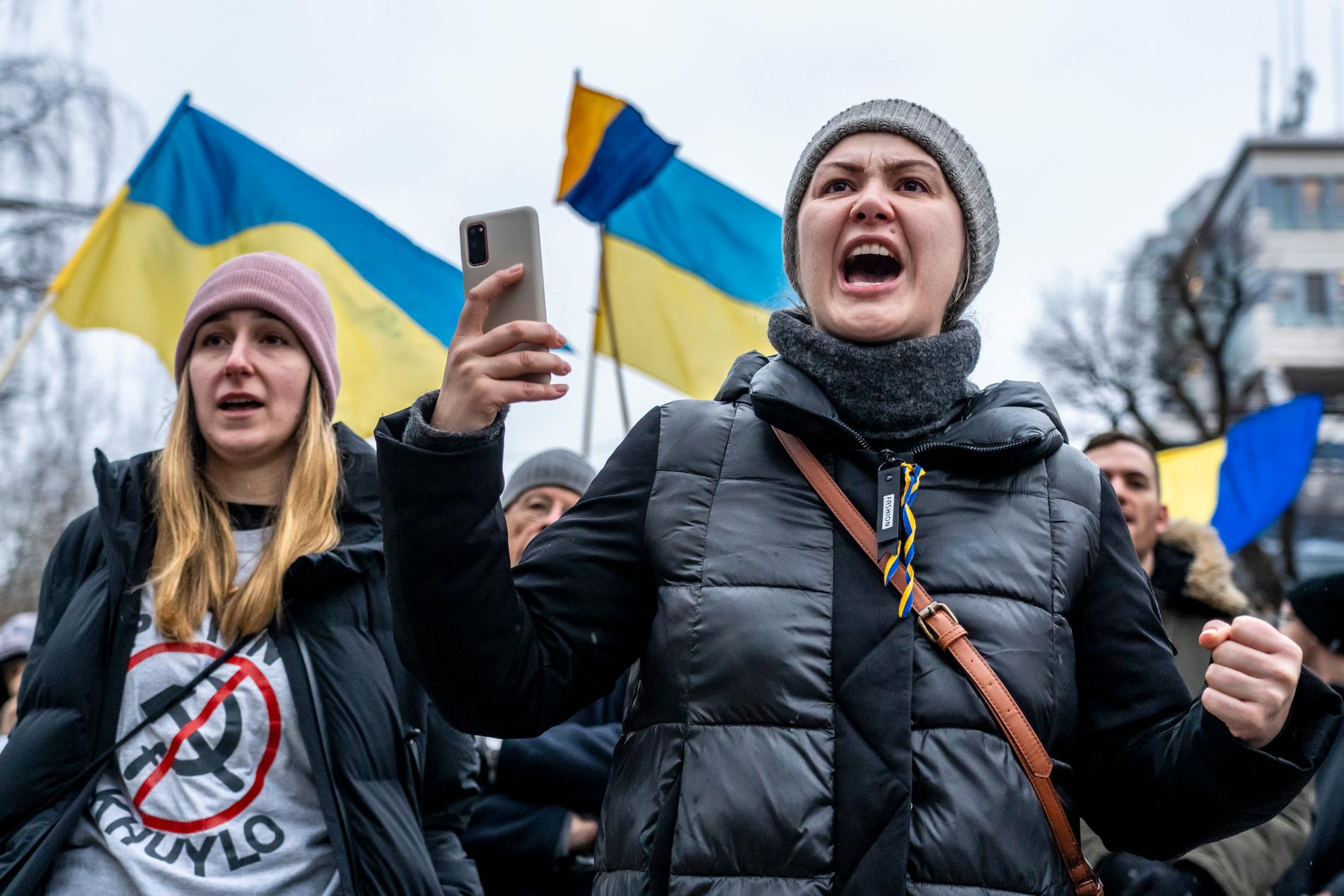 Det har varit flera demonstrationer utanför ryska ambassaden i Stockholm de senaste veckorna. 
