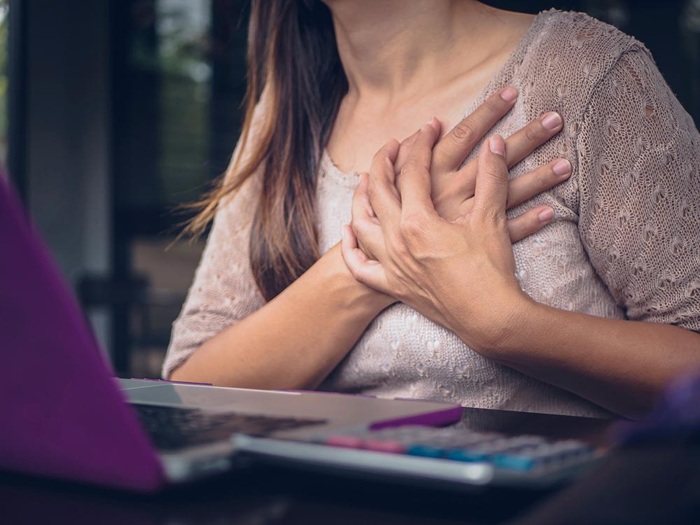 Snart hoppas läkare att hjärtinfarkter ska kunna upptäckas redan innan de bryter ut. Men innan dess är det viktigt att lyssna på kroppens signaler. 