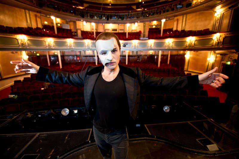 Peter Jöback blir Fantomen på Cirkus.