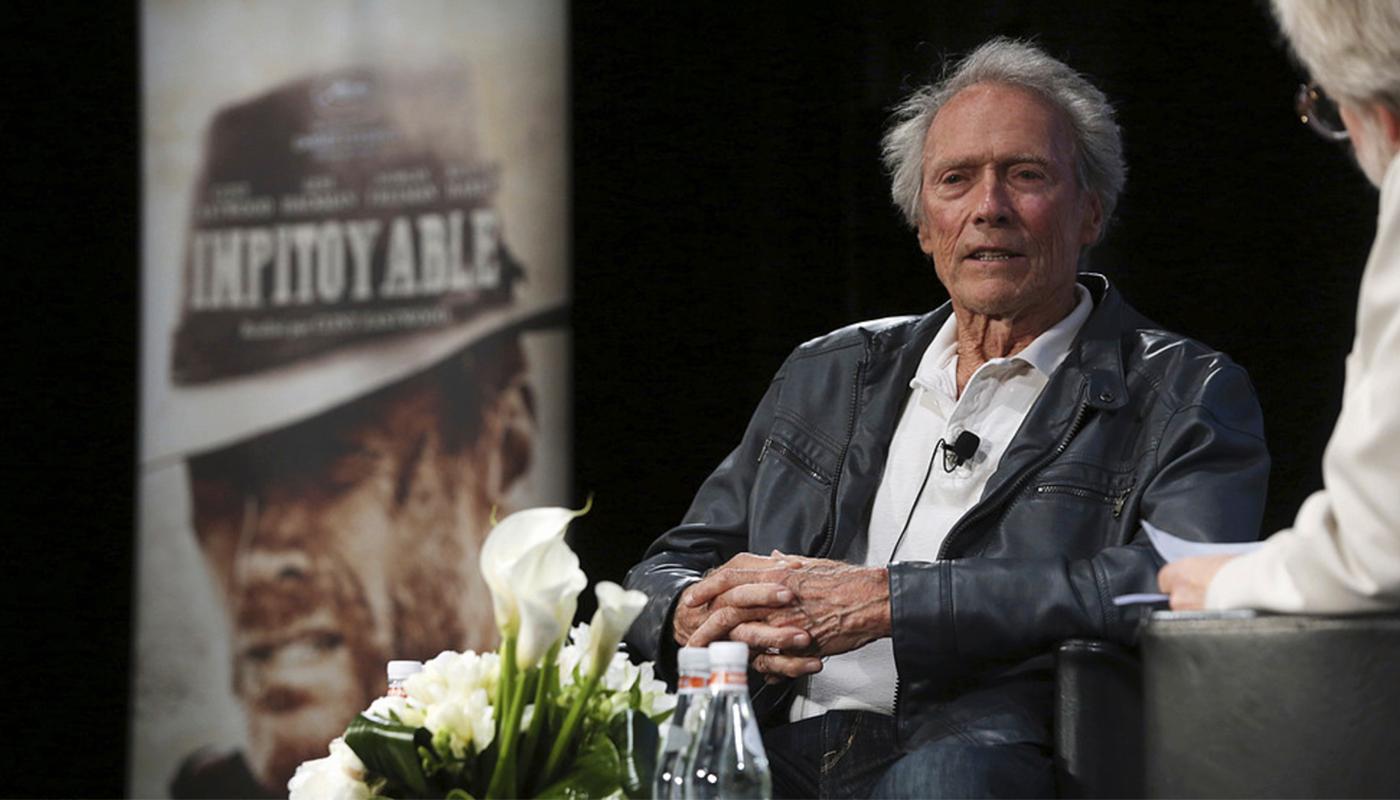 Folk har blivit tråkiga, tycker Clint Eastwood som överväger att börja skådespela igen.