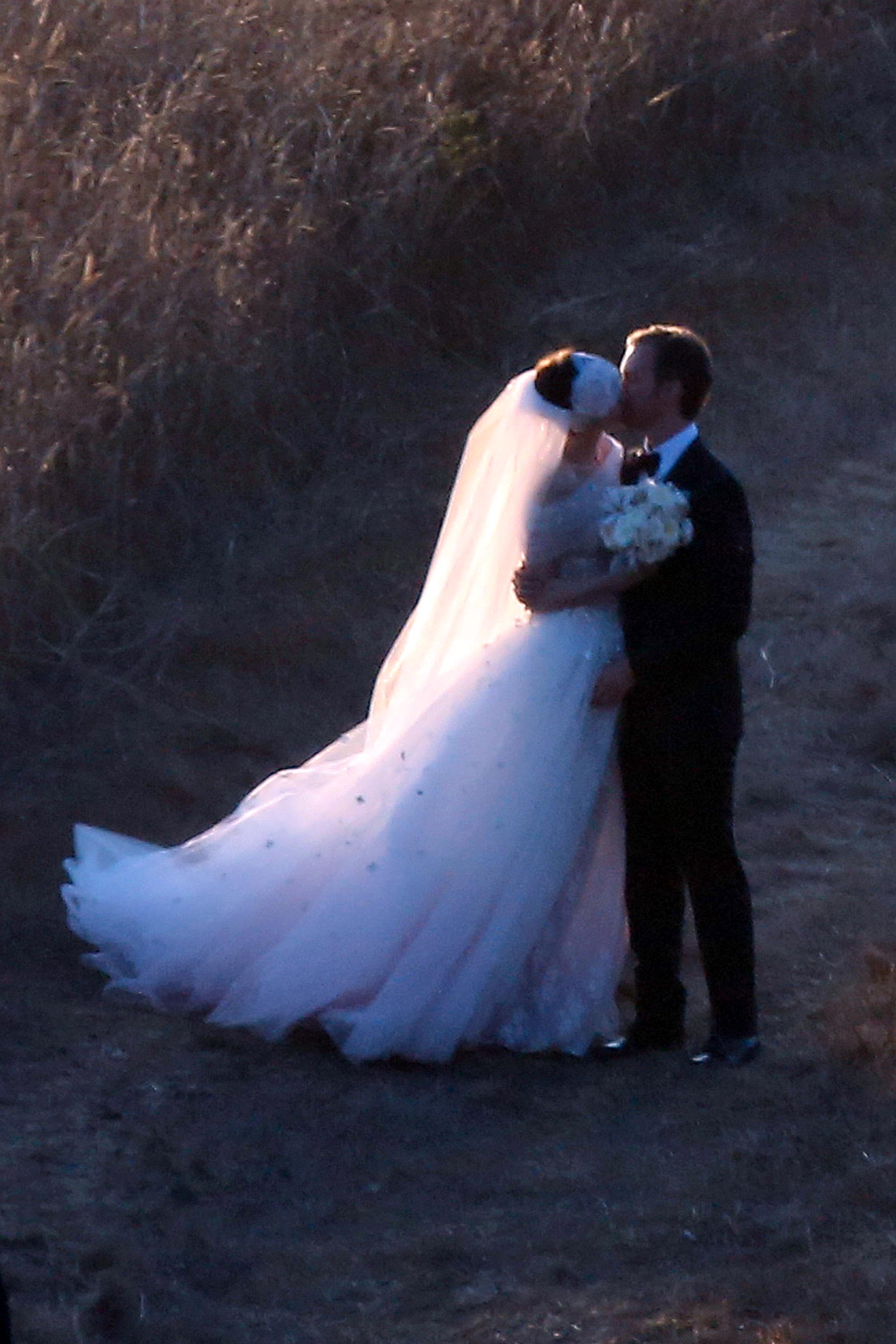 Anne Hathaway och Adam Shulman gifte sig i går.