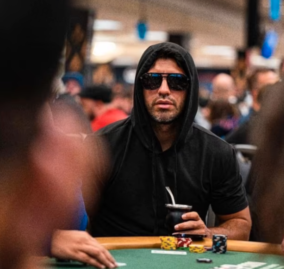 Sergio ”Kun” Agüero vid pokerbordet.