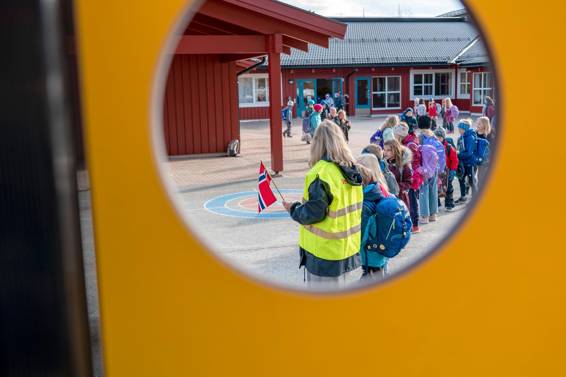Skolor öppnade i Norge på måndagen, här Vikasen skolan i Trondheim.