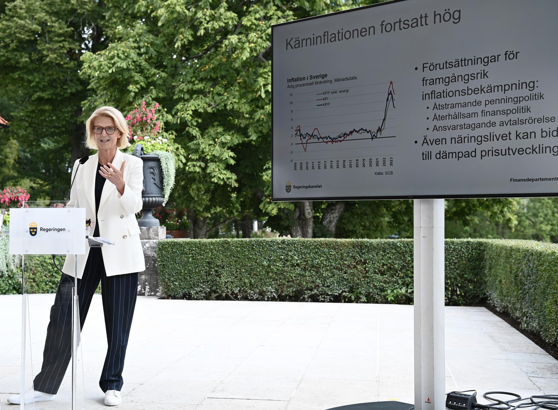 Finansminister Elisabeth Svantessons (M) gav regeringens syn på ekonomin.