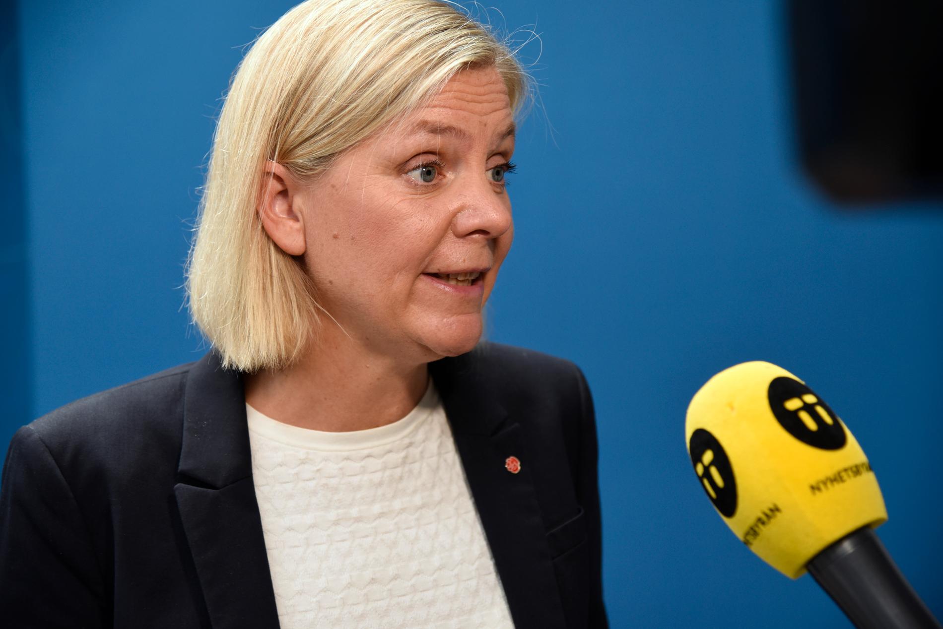 Finansminister Magdalena Andersson (S) presenterar finansieringen av de ökade anslagen till försvaret.
