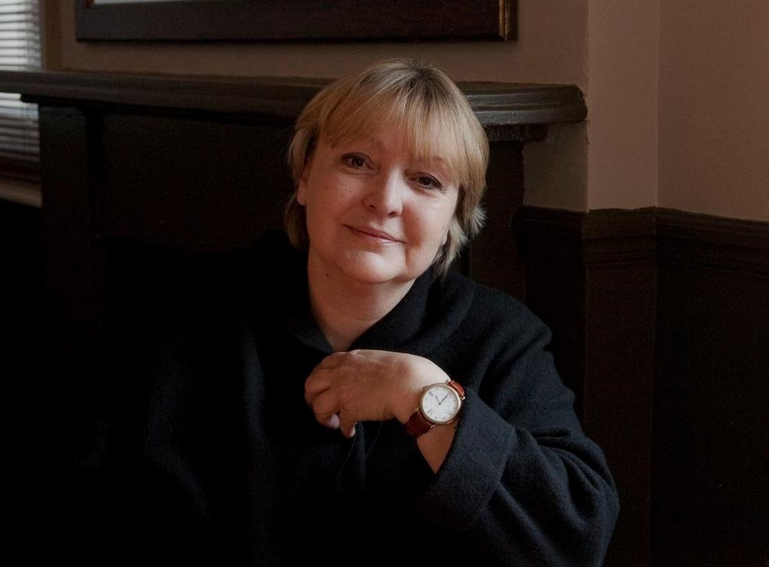 Dubravka Ugrešić (född 1949), litteraturhistoriker, essäist och skönlitterär författare. Hon lämnade Kroatien 1993 och är bosatt i Amsterdam.