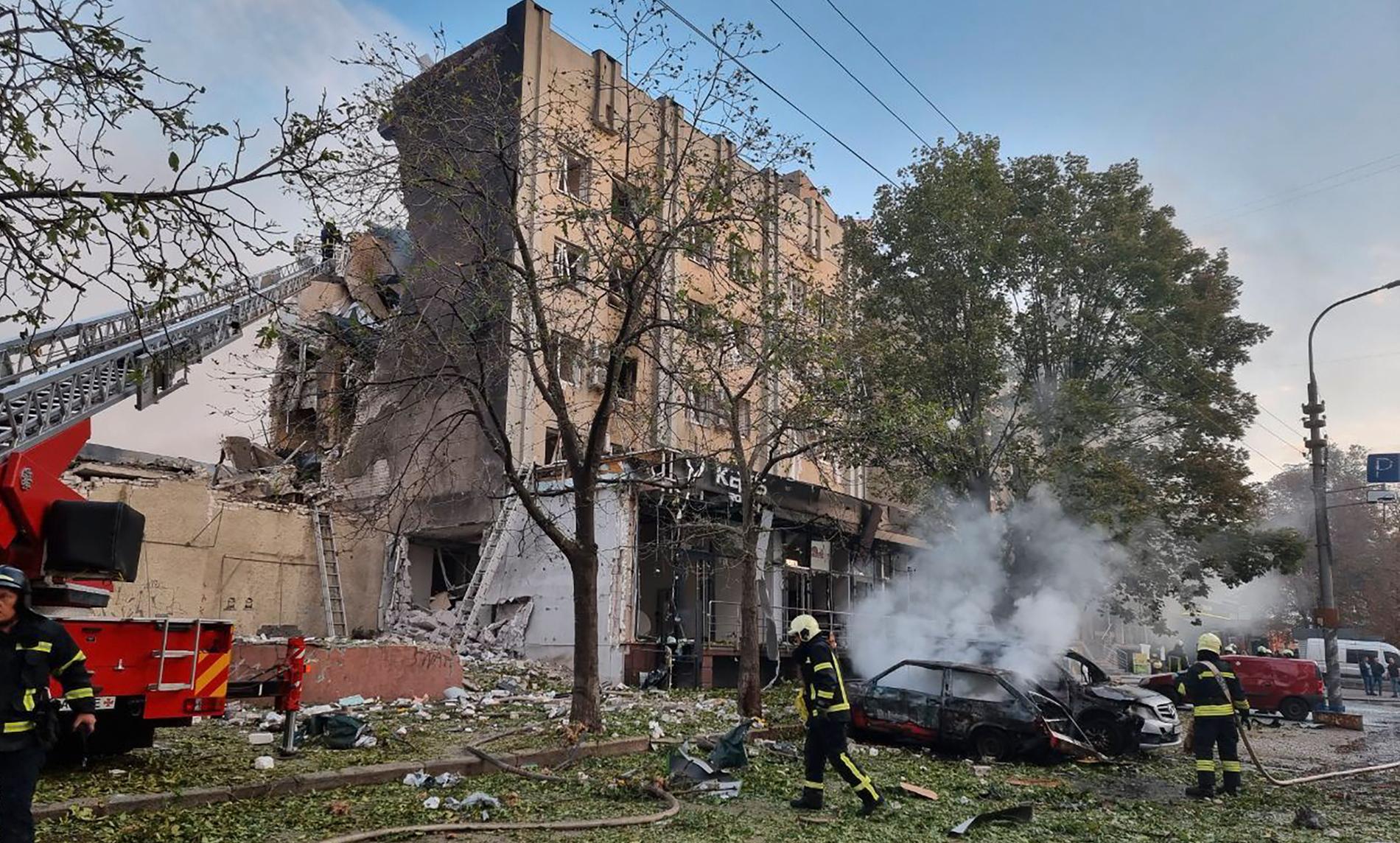 Bilder från en rysk attack i Cherkasy.