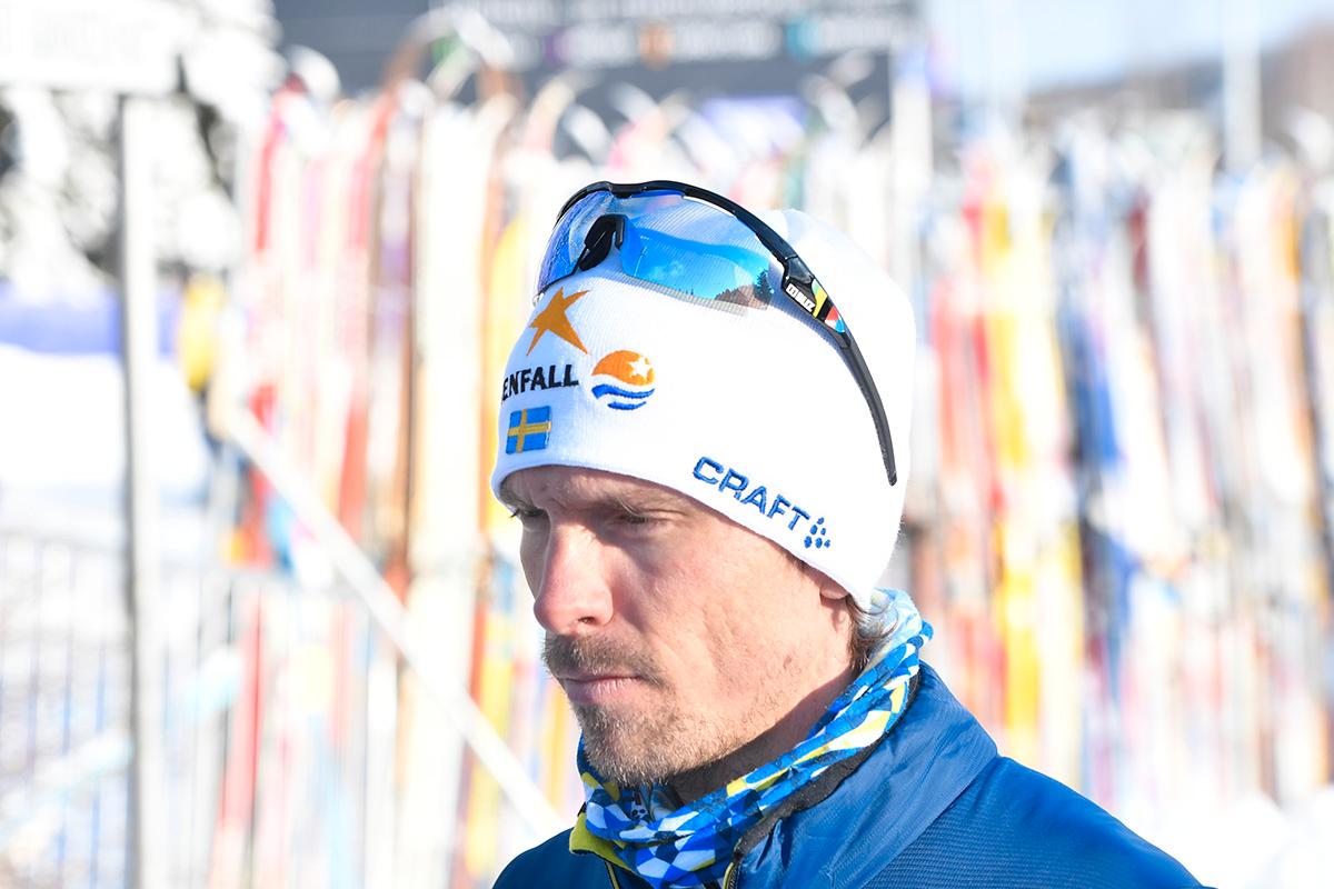 Johan Olsson står över lördagens skiathlon.