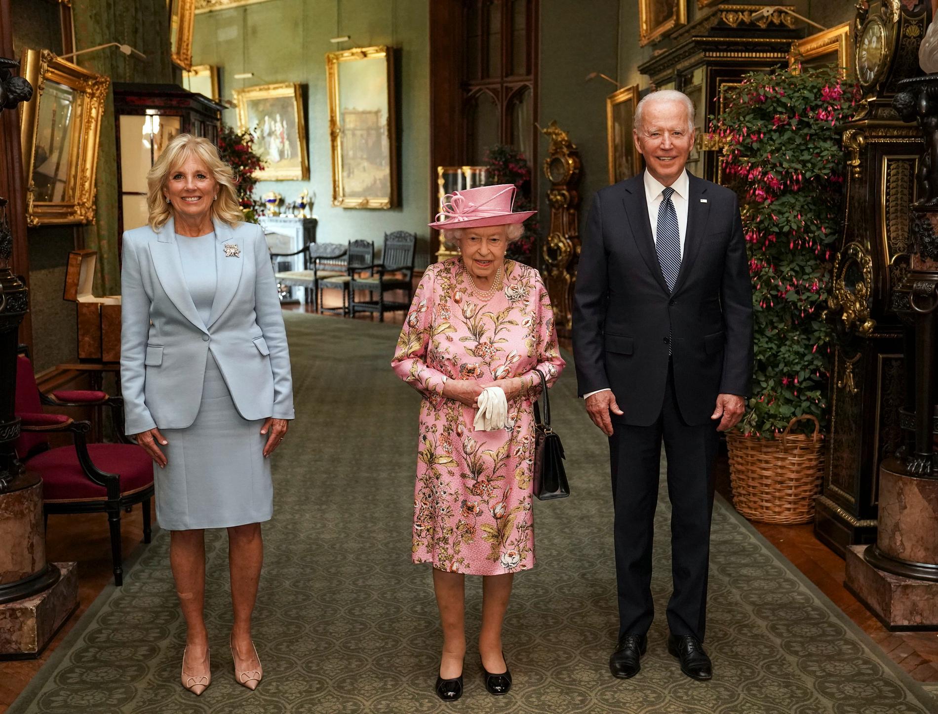 Presidentparet Biden med Drottning Elizabeth. 