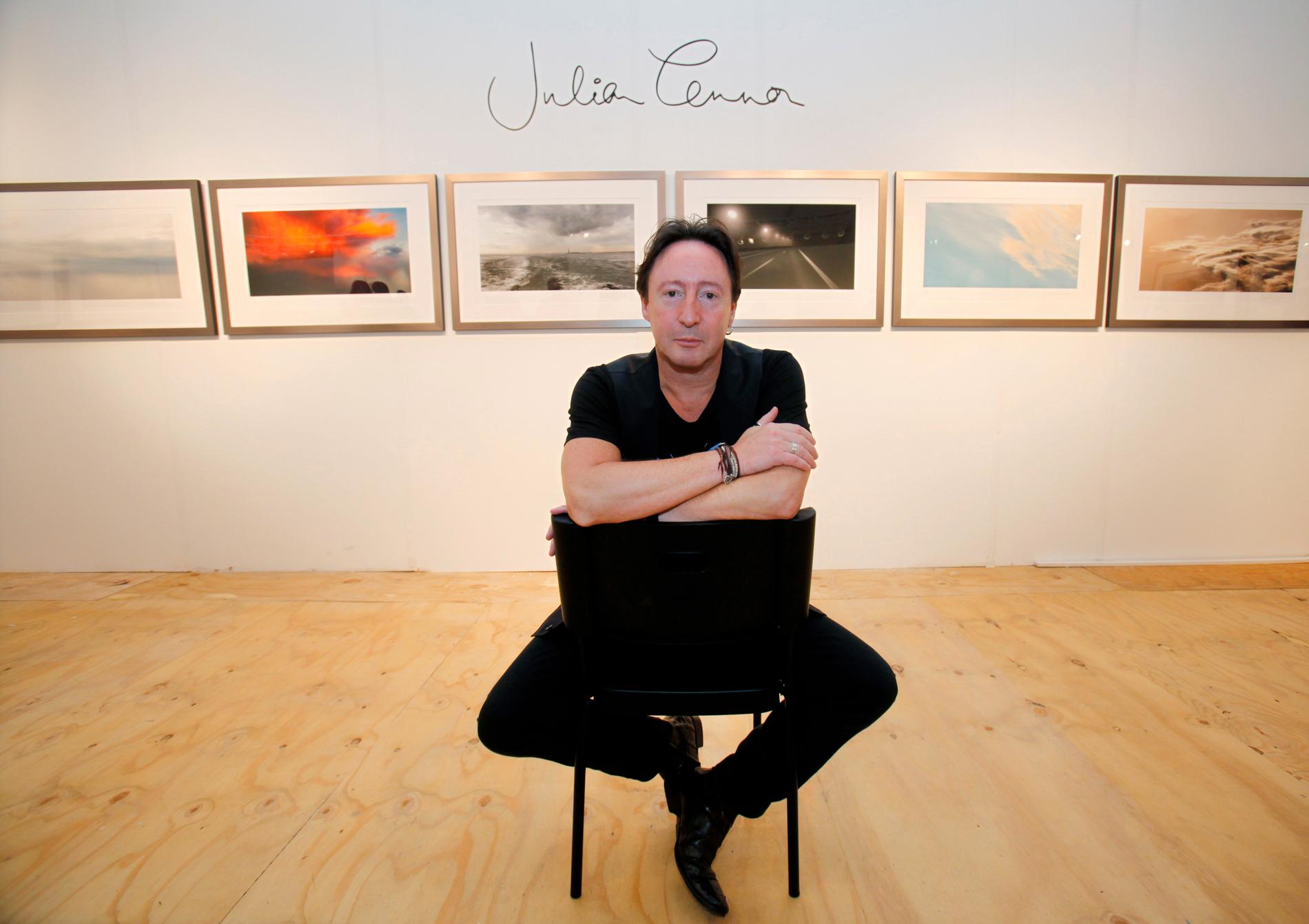 Julian Lennon har många strängar på sin lyra. Han har till exempel ställt ut fotografier, här vid en av sina utställningar i Miami, 2012.
