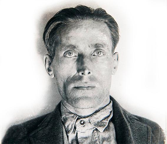 inte bara aktivist Joe Hill, född Joel Hägglund, emigrerade från Gävle till USA 1902 och blev snabbt en av arbetarrörelsens viktigaste sångförfattare. Han dömdes till döden för mord och avrättades för 100 år sedan i dag.