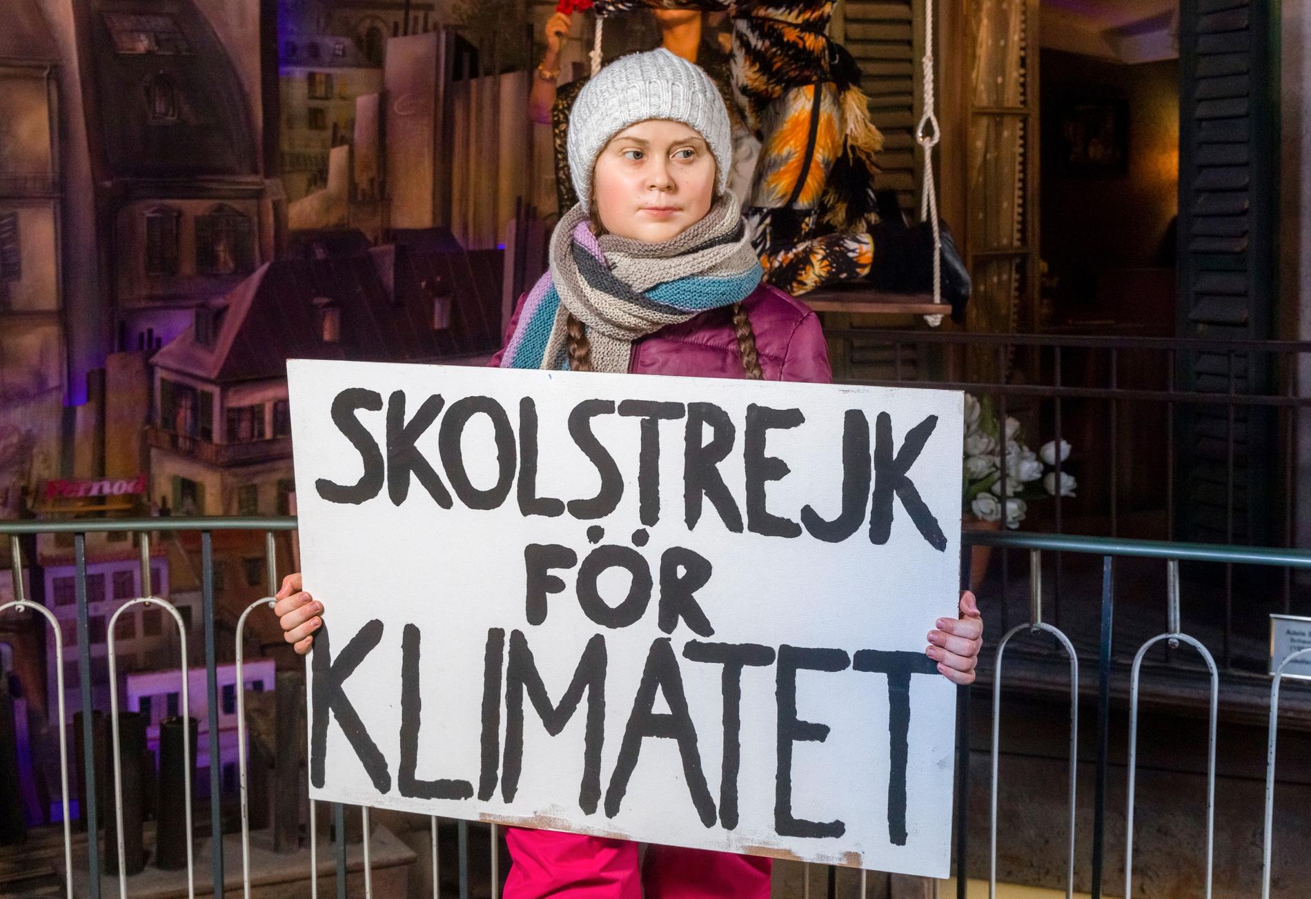 Greta Thunberg strejkar numera för klimatet även som vaxdocka i Hamburg.