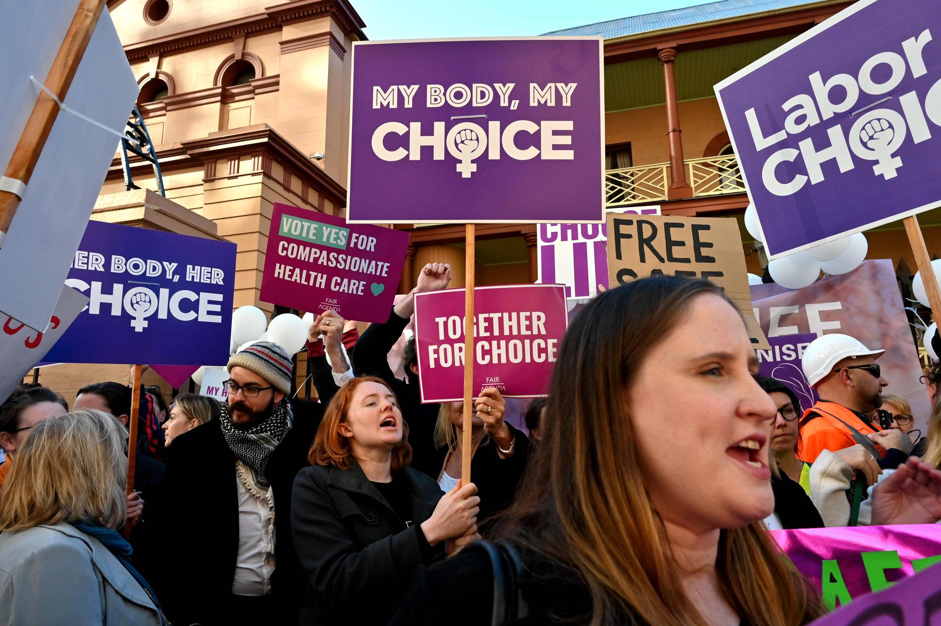 Demonstrationer utanför delstatsparlamentet i Sydney i samband med att abortlagen debatterades i augusti.