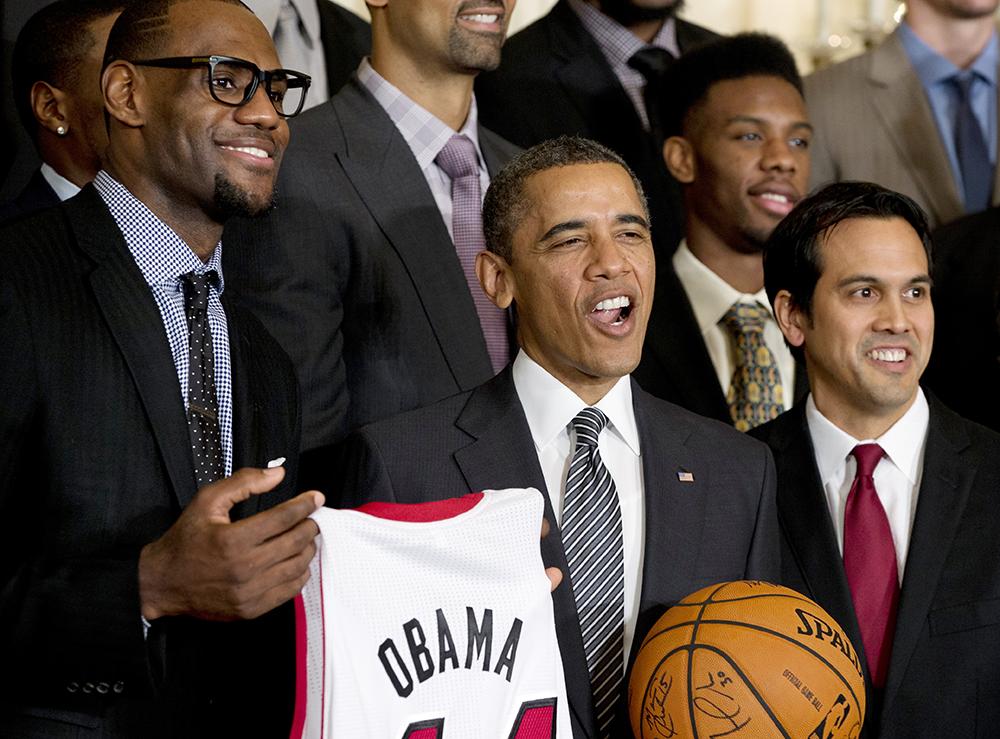 James och Barack Obama i Vita Huset efter en av Miamis NBA-titlar.