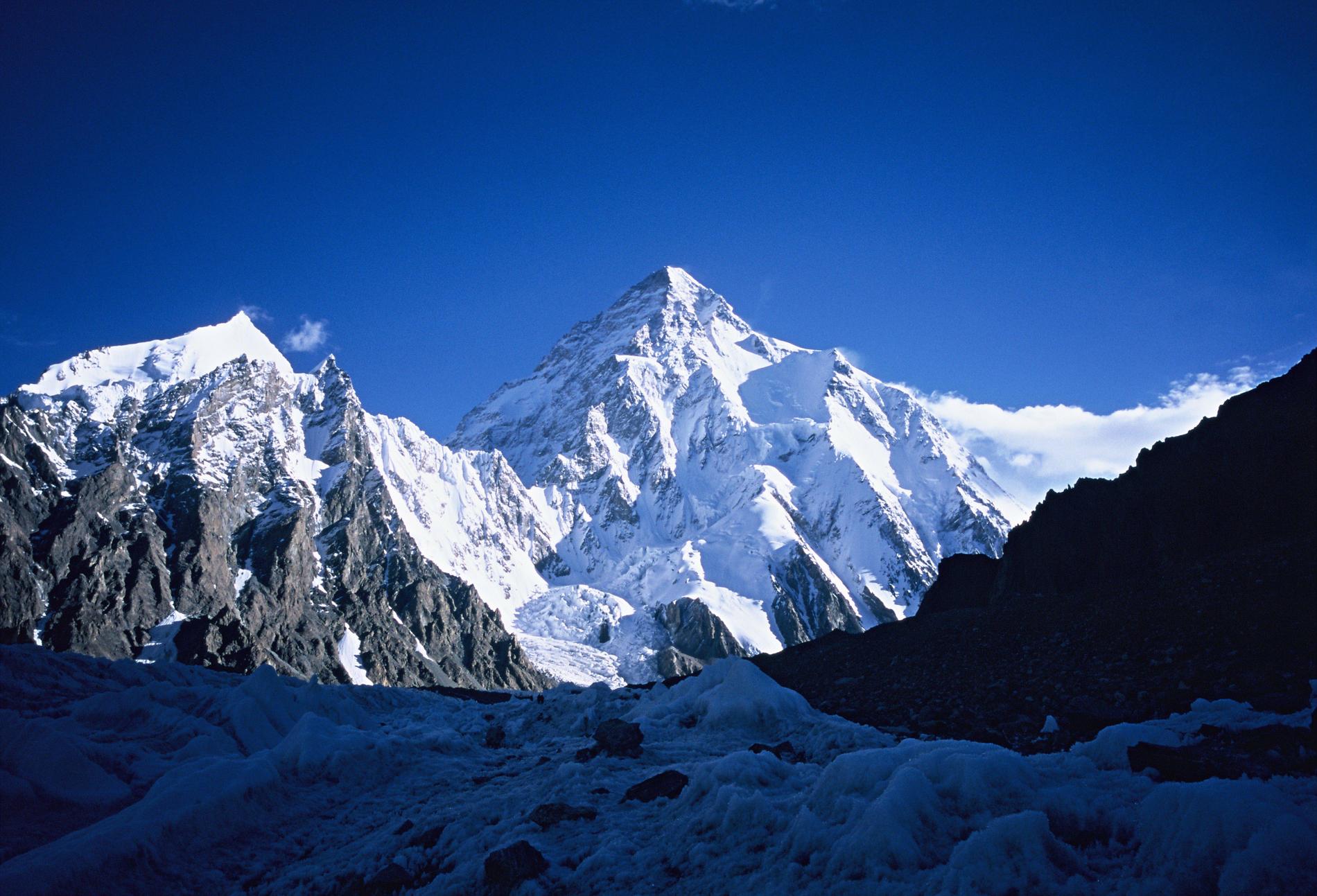 K2 är världens näst högsta berg, och det svåraste att bestiga.