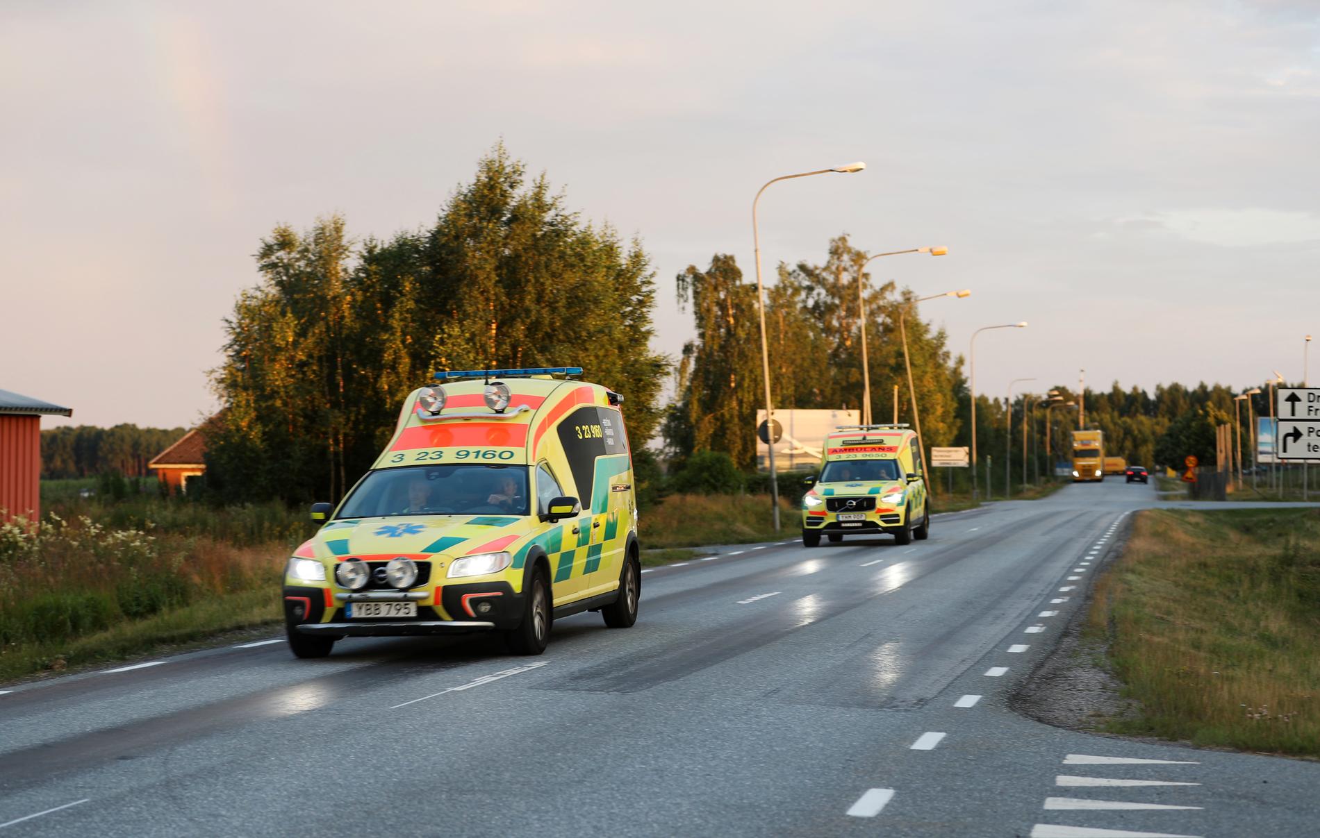 Ambulanser är en del av det civila försvaret. 