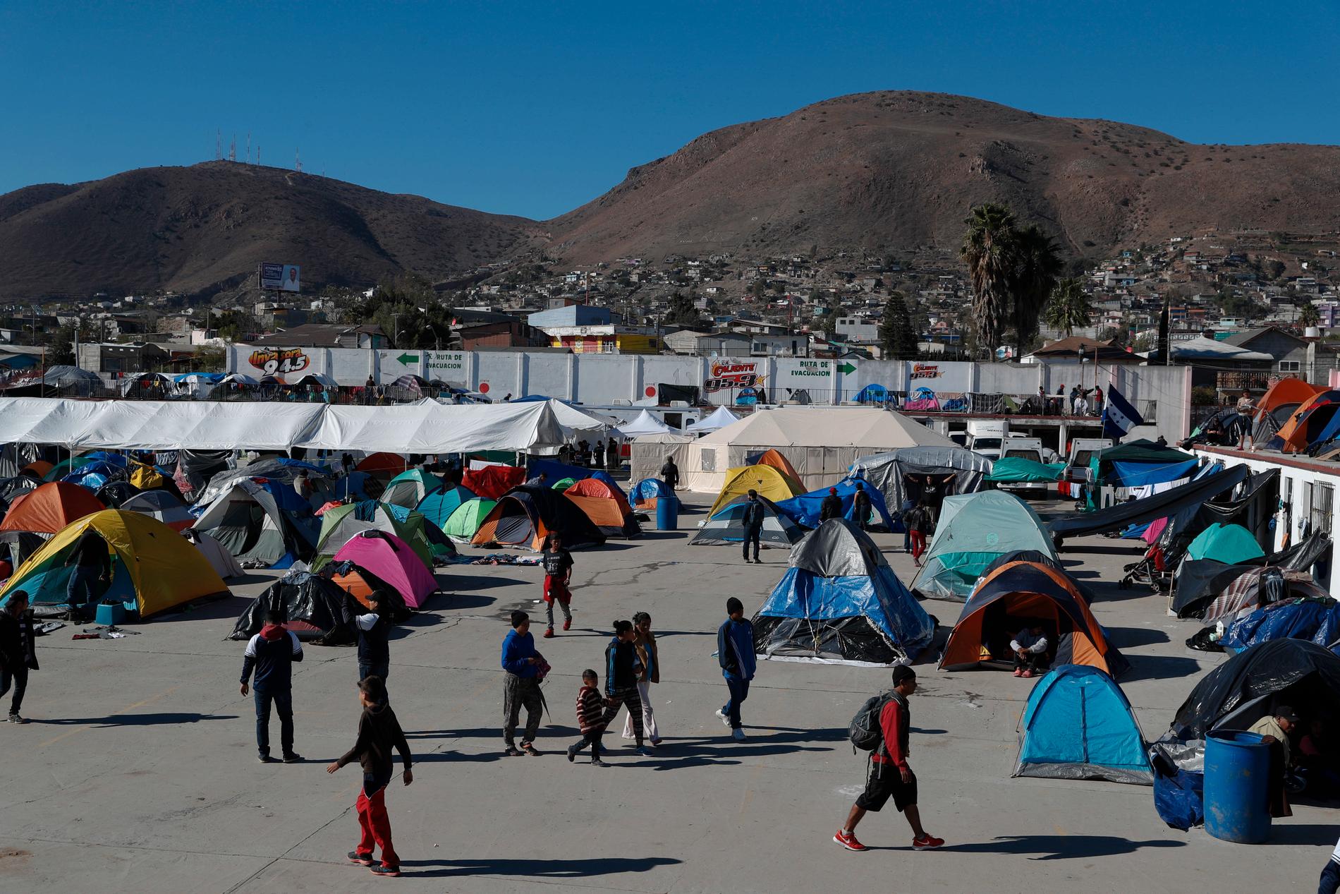 Ett migrantläger i den mexikanska gränsstaden Tijuana. Här övernattade många medlemmar ur den centralamerikanska så kallade migrantkaravan som under hösten vandrade mot USA.