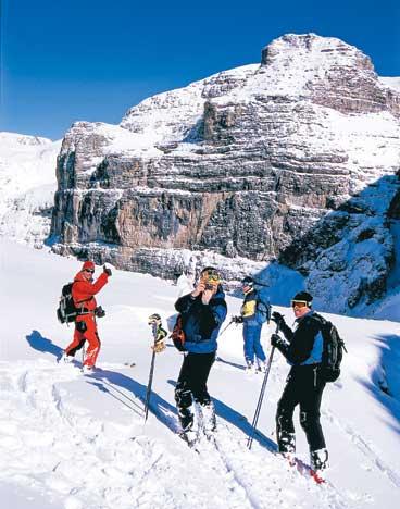Liftkortet Dolomiti Super Ski ger dig hela 460 liftar, flest i världen. Allt sitter förstås inte ihop, men tillräckligt för att du ska kunna få oförglömliga offpiståk med bergsguide.