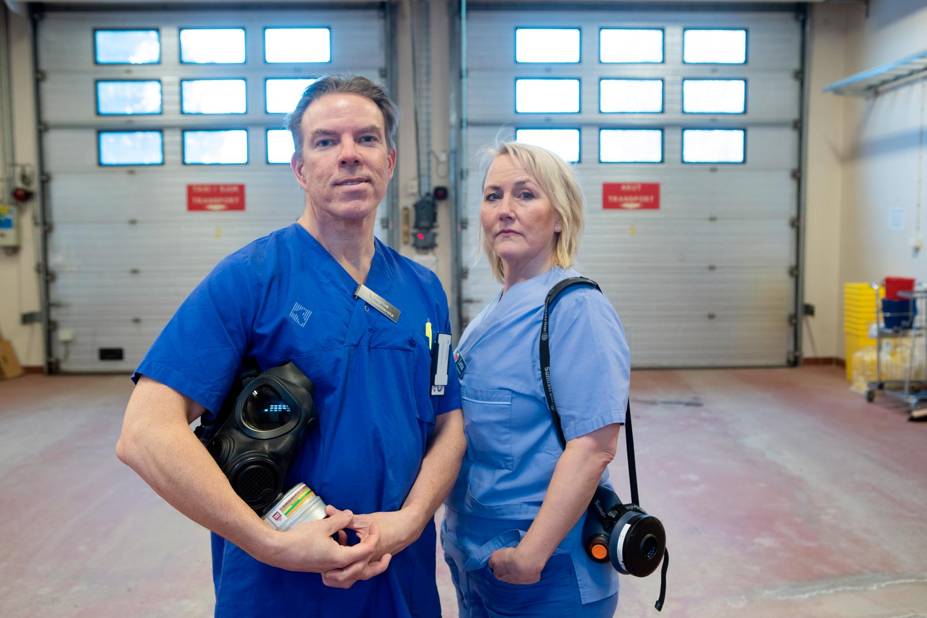 För iva-sjuksköterskor som Lena Hedström Asplund är det viktigt att få jobba med respiratorpatienter, för att inte tappa sin specialistkompetens: ”Jag tror det kommer bli personalflykt” säger hon. 