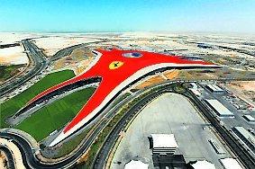 Nyöppnade nöjesparken Ferrari World i Abu Dhabi.