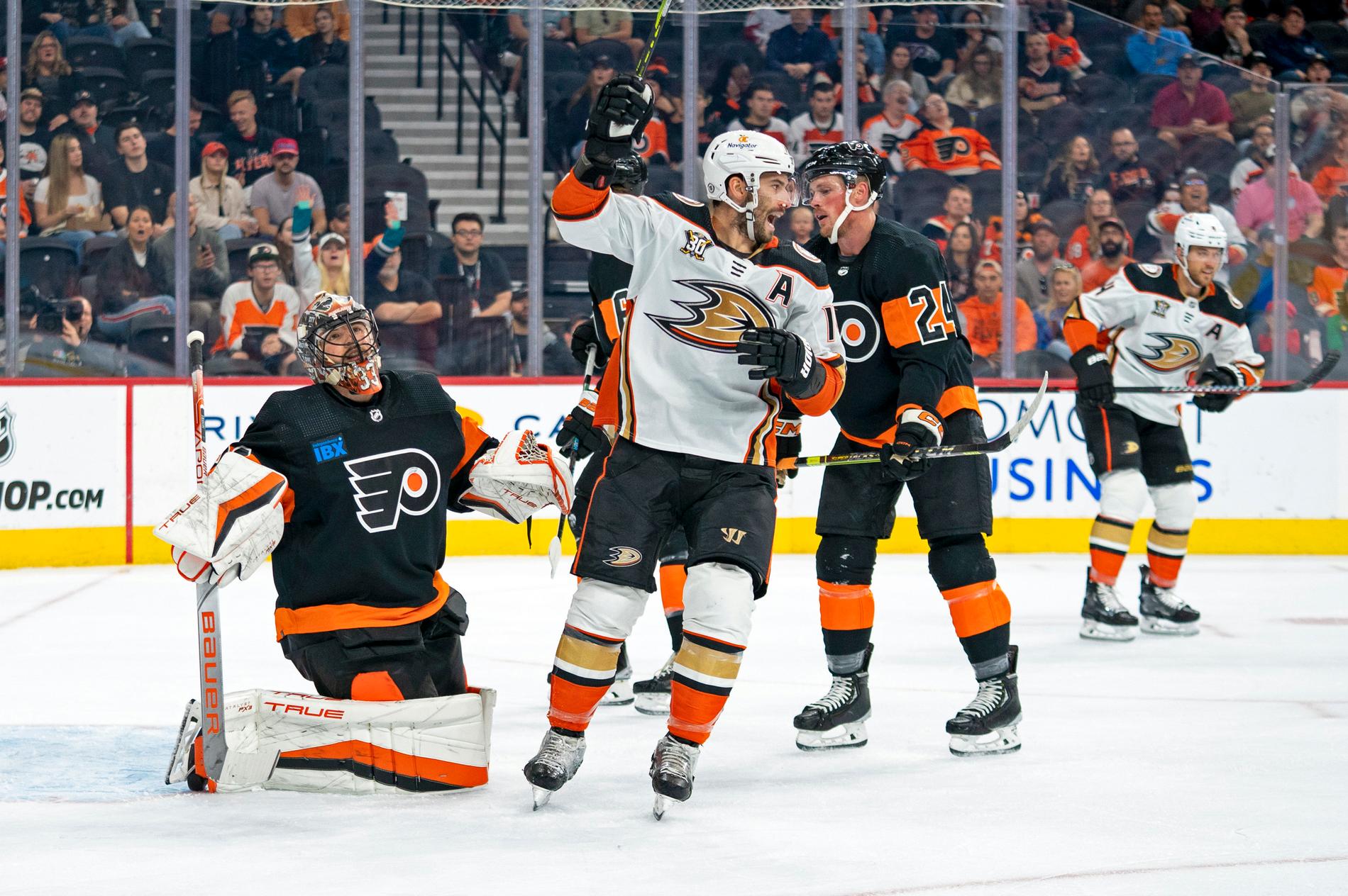 Anaheim’s Dominant Performance: A 7-4 Victory over Philadelphia Flyers in NHL Hockey