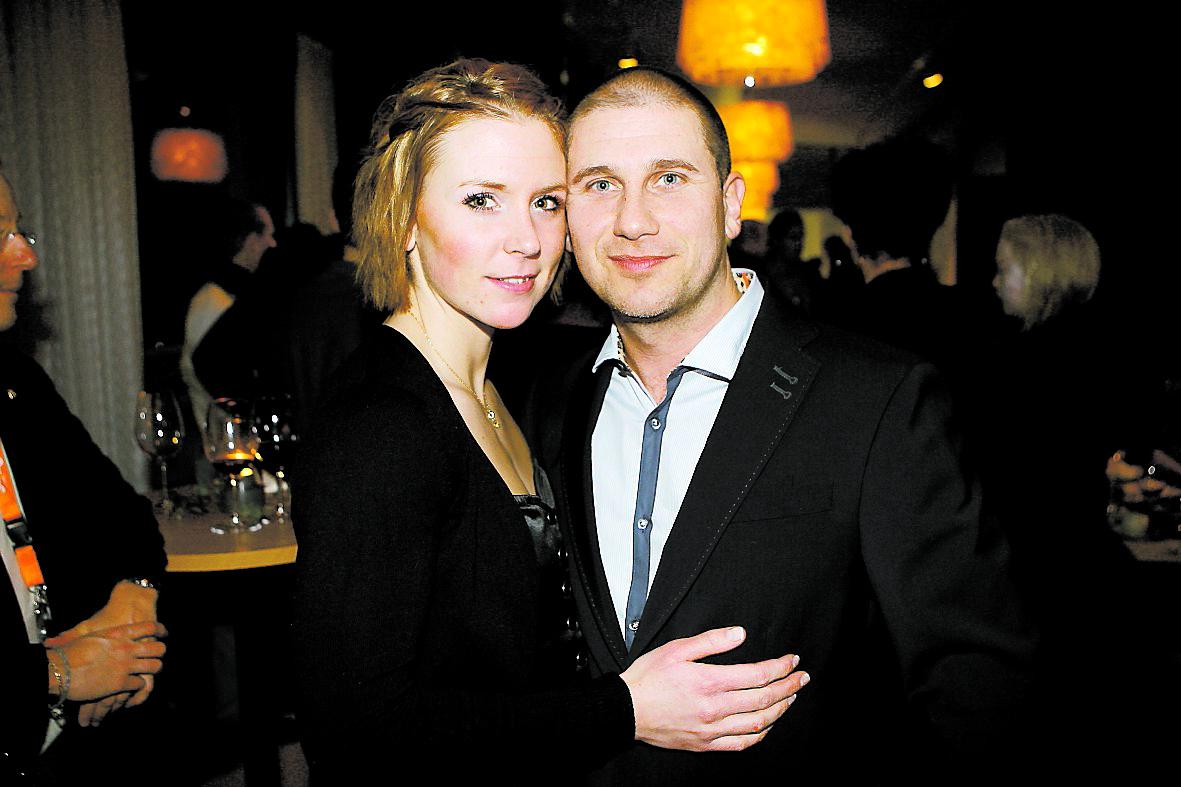 Markoolio tillsammans med flickvännen Jessica Westergård.