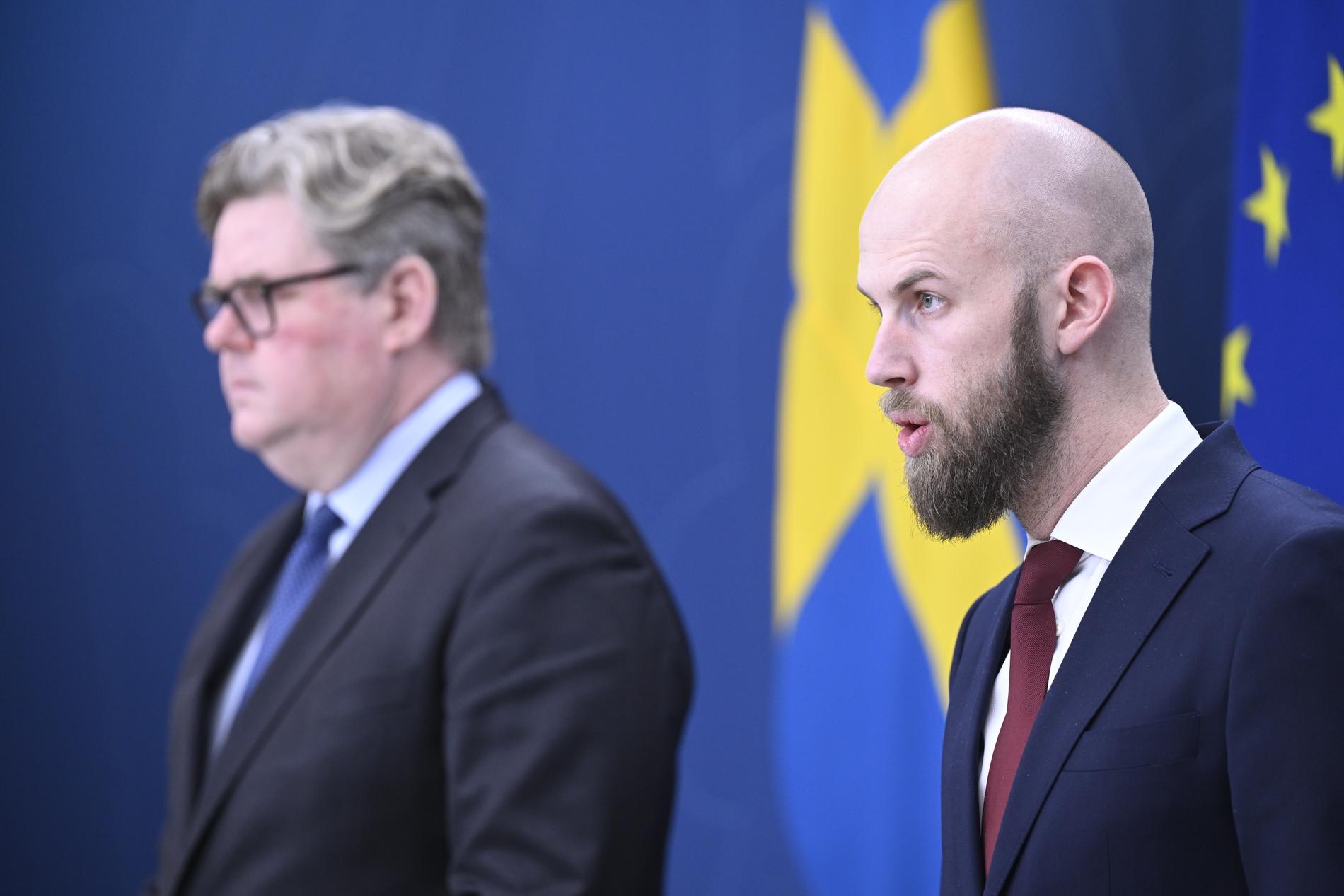 Justitieminister Gunnar Strömmer och Carl-Oscar Bohilin, minister för civilt försvar, kallade till pressträff.