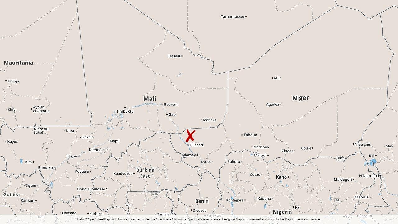 Överfallet skedde i närheten av byn Tongo Tongo vid gränsen mot Mali.
