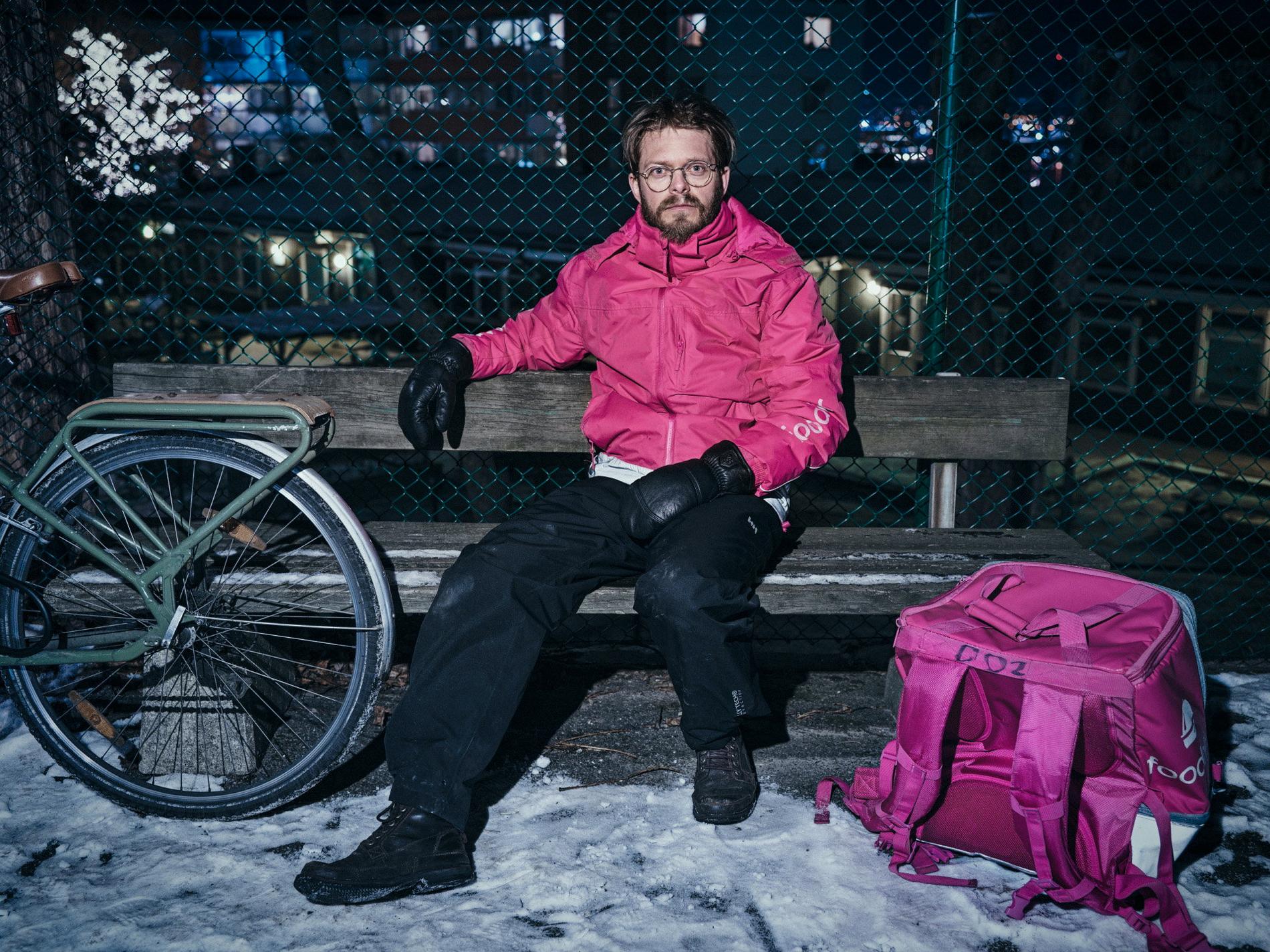 Under arbetet med boken cyklade Anders Teglund en sträcka motsvarande Kungsbacka–Kiruna. Mest intensivt cyklade han under pandemins andra våg. pressbild.